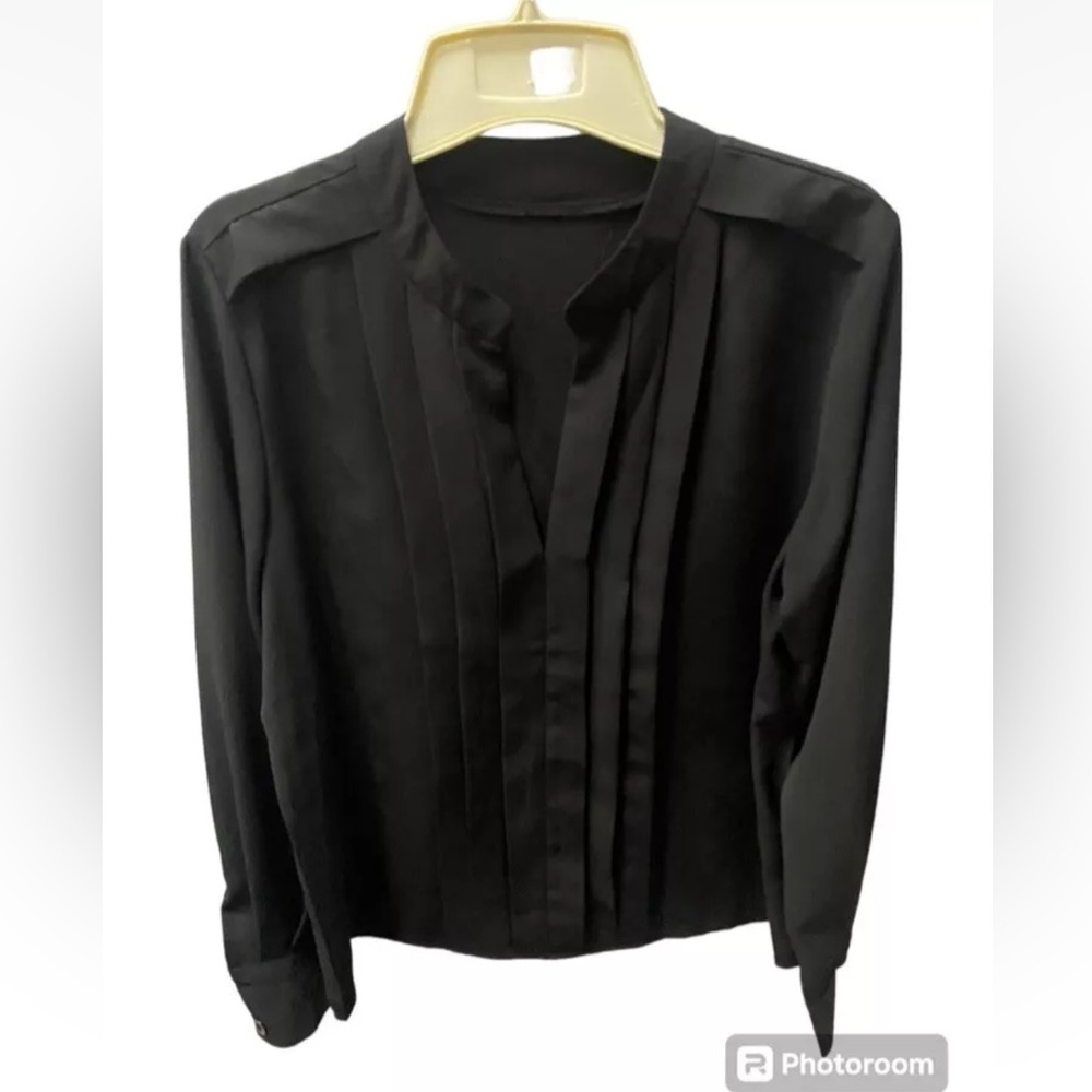 SHEIN black V-neck front pleated pullover blouse Women’s Size Small